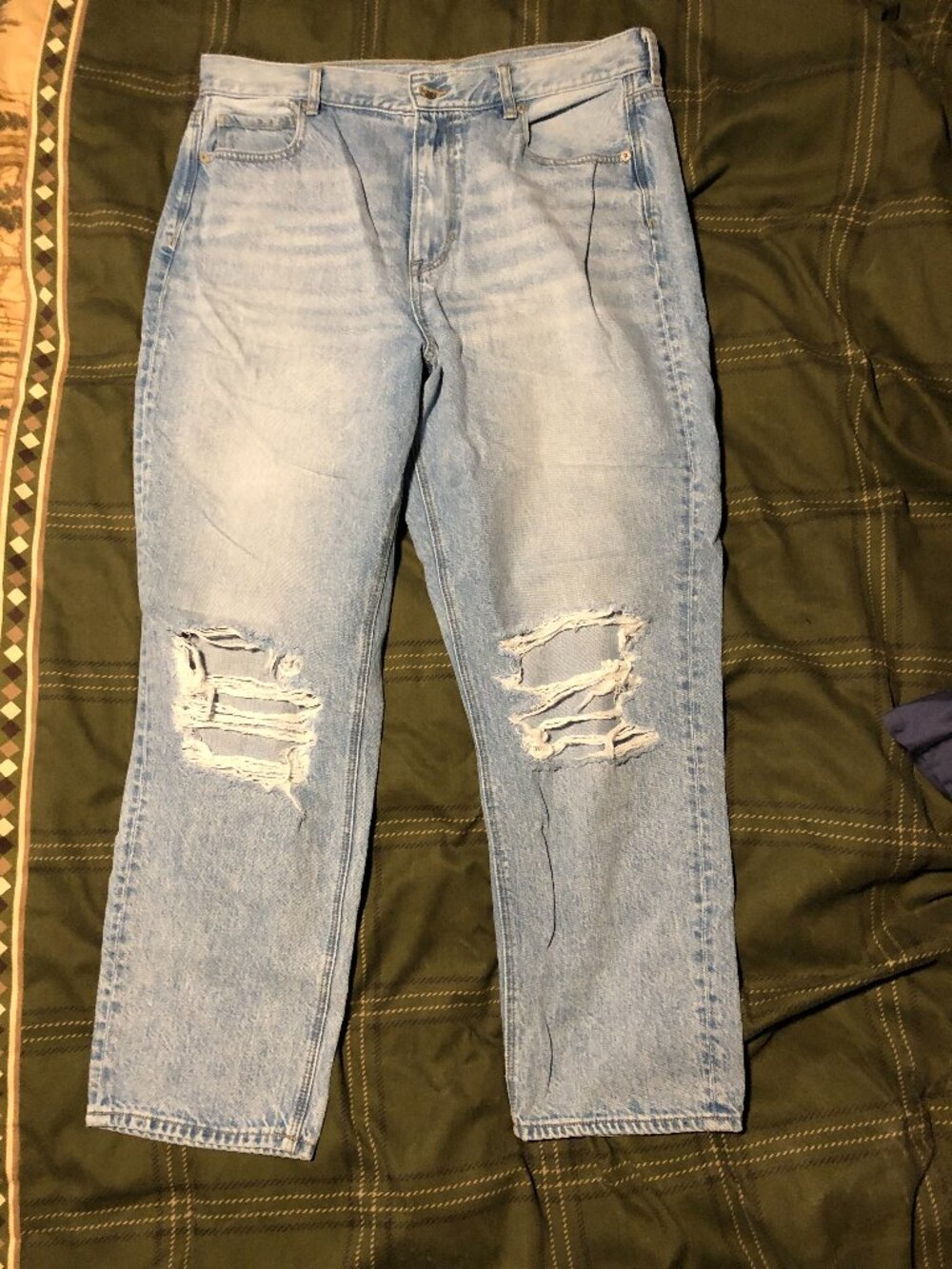 American Eagle Mom Jean